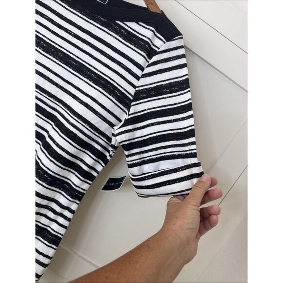 Karen Scott Women Short Sleeve Top Blouse T-Shirt Classic Black White Boat Neck - Picture 4 of 6